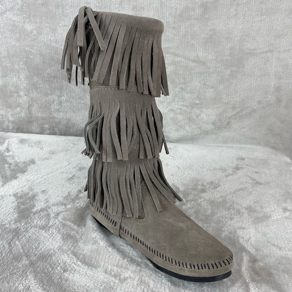 Minnetonka Women's 3-Layer Fringe Boots Size 7 Gray Suede Leather - Picture 3 of 9